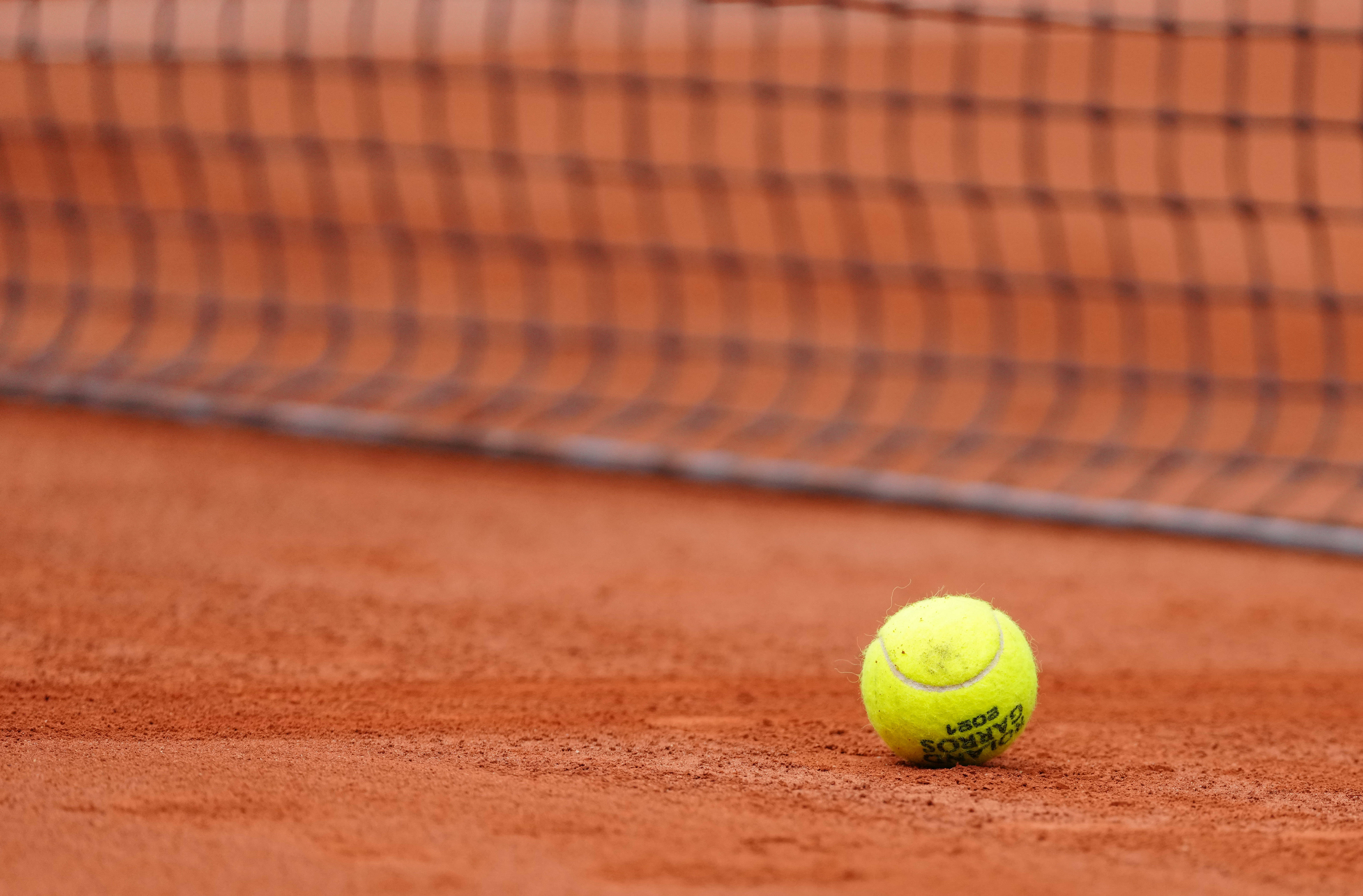 时刻更加自 时刻更加自